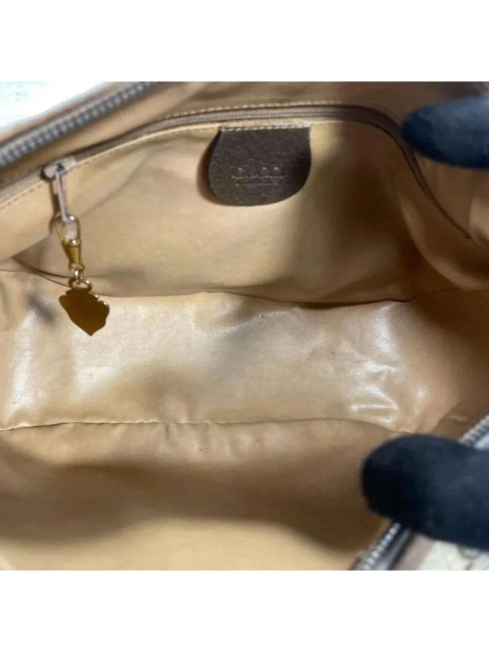Gucci gg leather